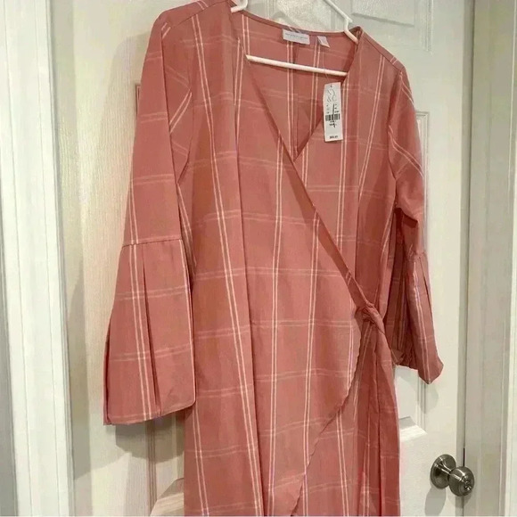 New York & Company Dress Women Size S Pink White Plaid Tulip Hem Wrap V Neck NWT - Picture 10 of 10